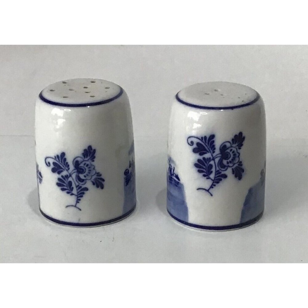 JOA Delft Blue Handpainted Dutch Windmill Scene Salt &‎ Pepper Shaker Set